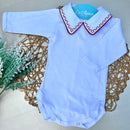 Body Branco - Gola detalhes em vermelho