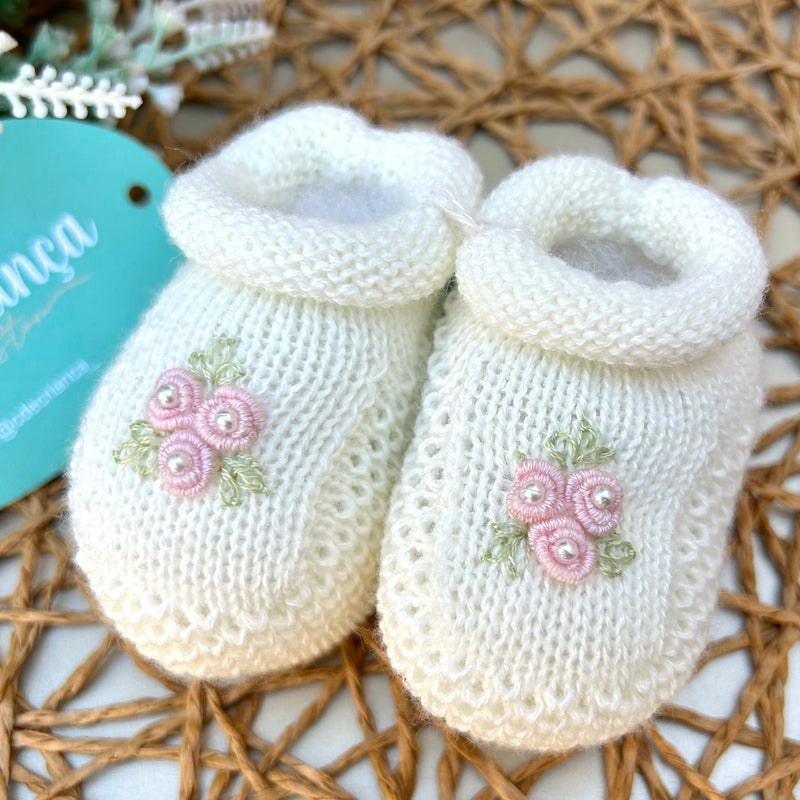 Sapatinho Off White com Rococó Rosa