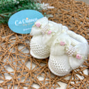 Sapatinho Off White Com Laço de Organza e Rococó rosa